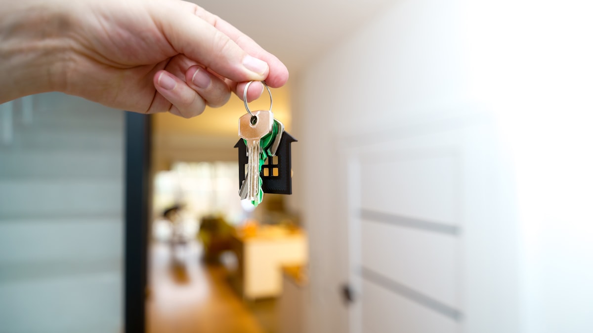 Remise des clés d'un logement mis en location par son bailleur